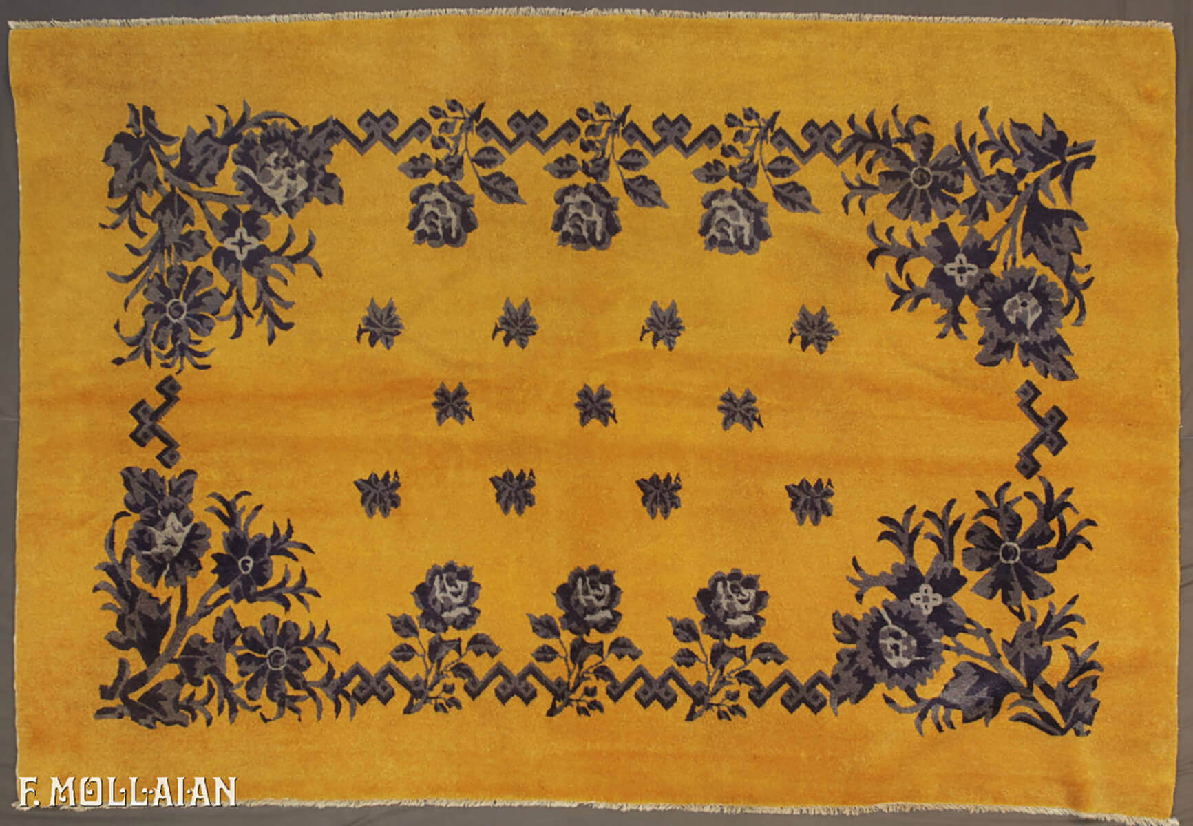 Antique Tibetan Rug n°:85229933